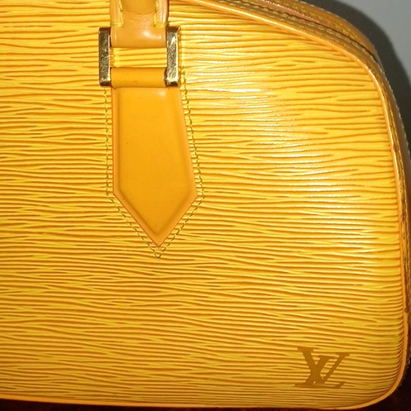 Louis Vuitton Yellow Epi Jasmine Vintage Handbag - Picture 3 of 11